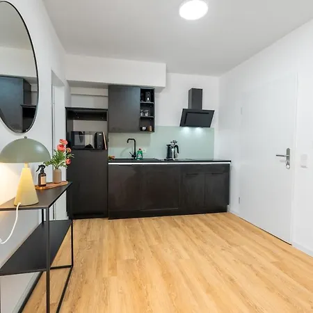 شقة Gemuetliches City-apartment In Bester Lage Fuer 4 P *